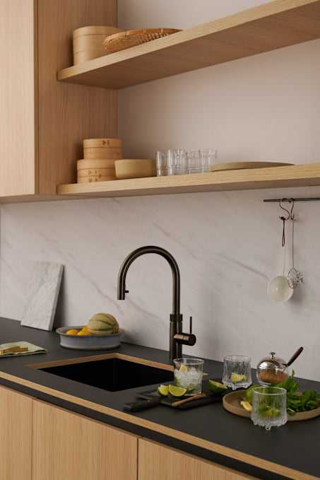 Quooker FXRGMECOMBI Flex Pull Out Hose Tap with Combi 2.2-EQ B tank Boiling Water Tank - Gunmetal