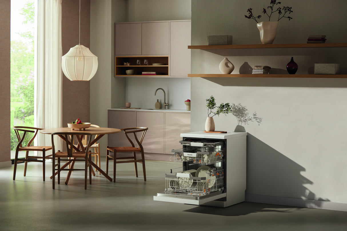 Miele G7040SC 60cm Wide White Freestanding Dishwasher