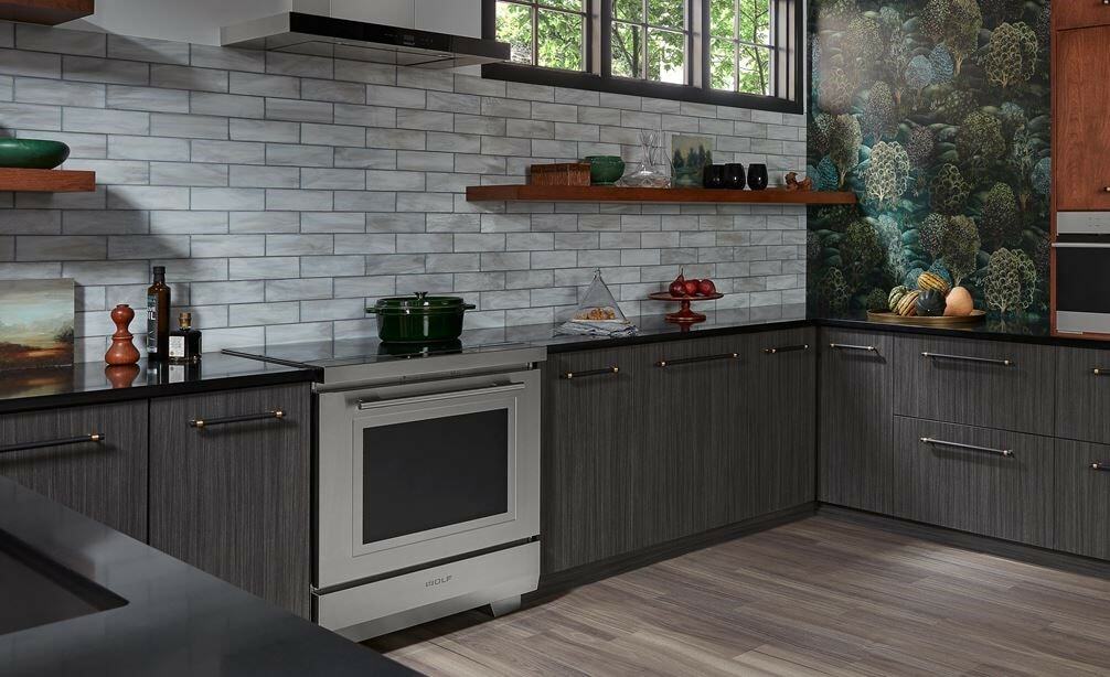 Wolf ICBIR30450/S/T 30" Induction Range - 4 Induction Zones