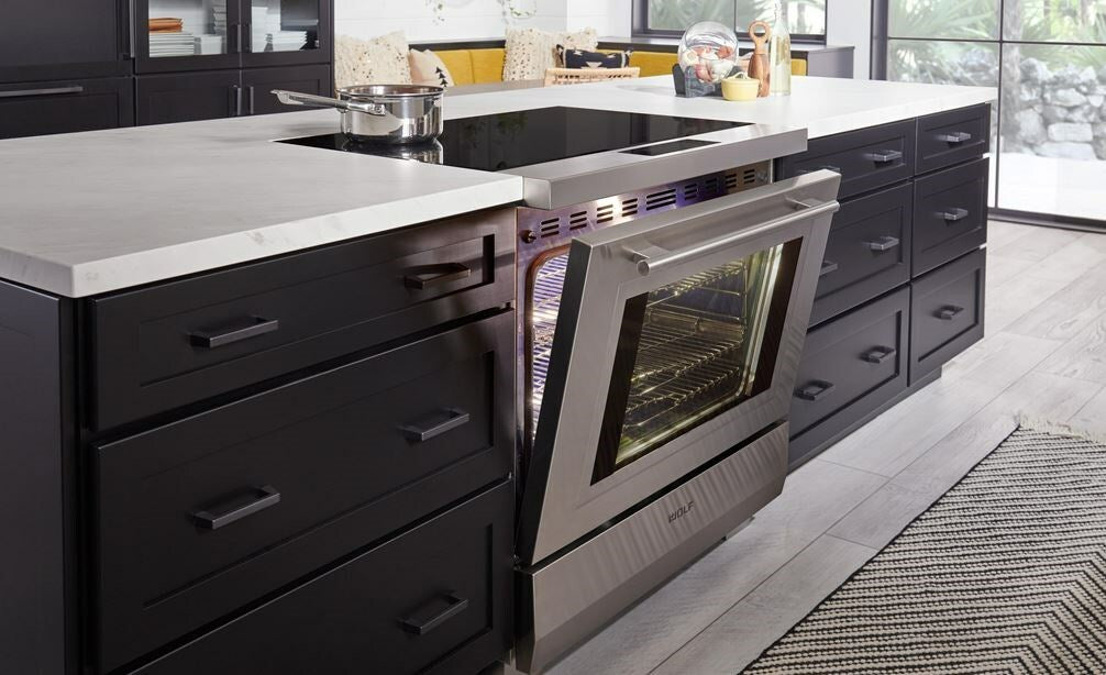 Wolf IR36550/S/T 36" Induction Range - 5 Induction Zones