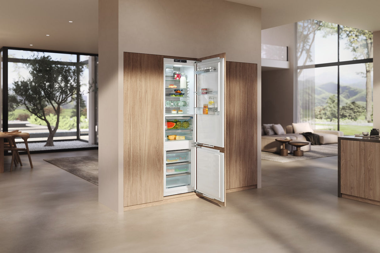 Miele KFN7844C Fully Integrated 70/30 Fridge-Freezer – Fixed Hinge