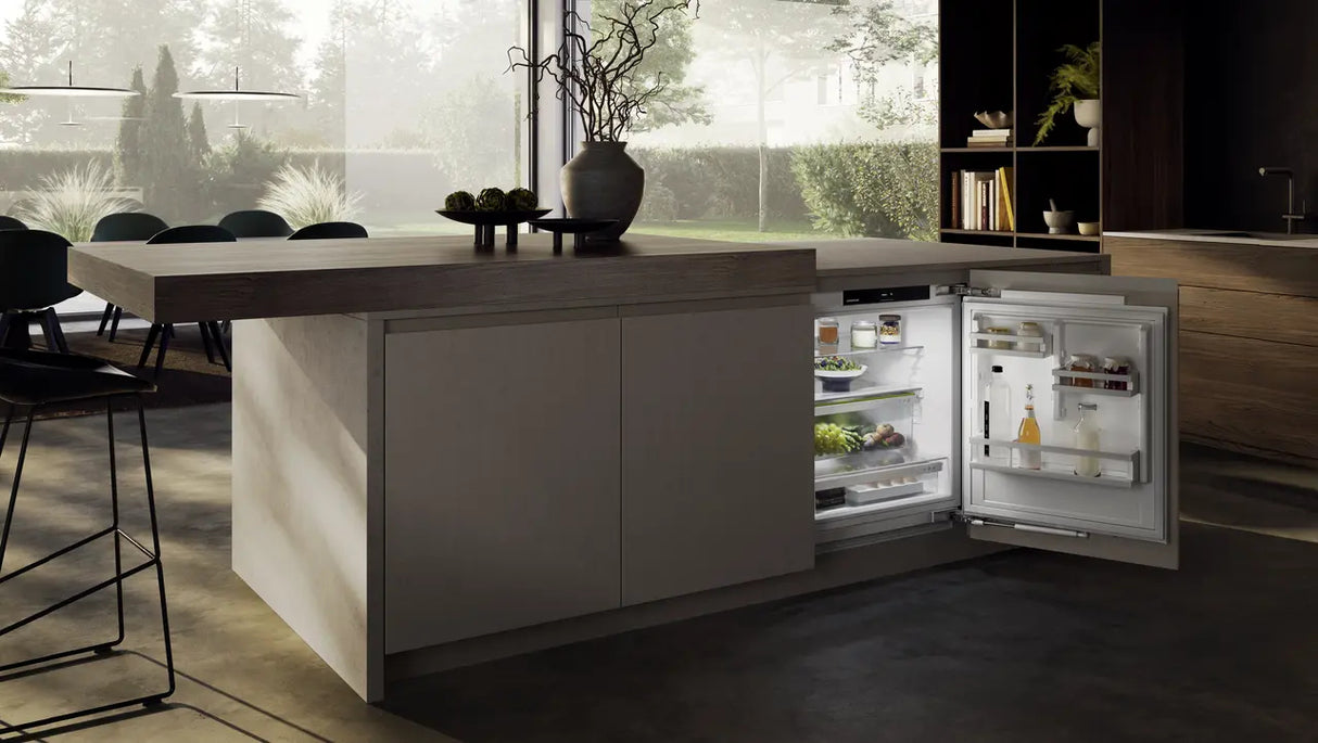 LIEBHERR URd365i Prime - Fully Integrated Under Counter Fridge