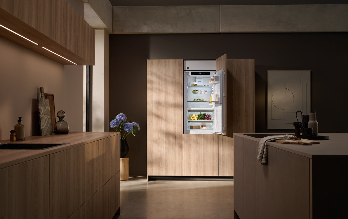 LIEBHERR ICBa 5123 Plus - Integrated Fridge Freezer with BioFresh