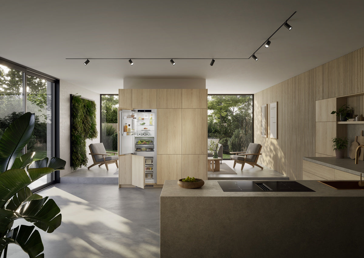 LIEBHERR ICBa 5123 Plus - Integrated Fridge Freezer with BioFresh