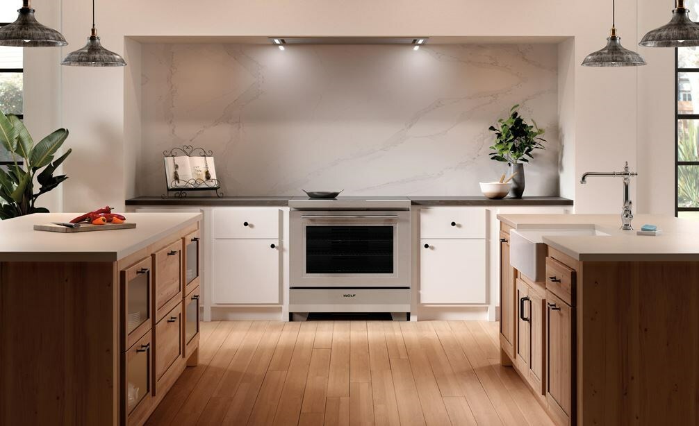 Wolf IR36550/S/T 36" Induction Range - 5 Induction Zones