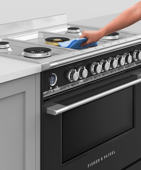 Fisher & Paykel OR90SCG6B1 90cm Series 9 Classic 5 Burner Dual Fuel Pyrolytic Freestanding Cooker - Black