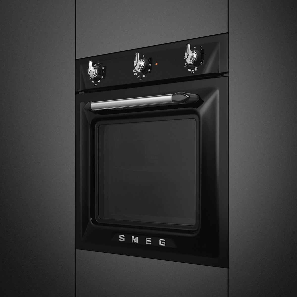 Smeg SF6905N1 Victoria 60cm Built-In Single Oven - Black