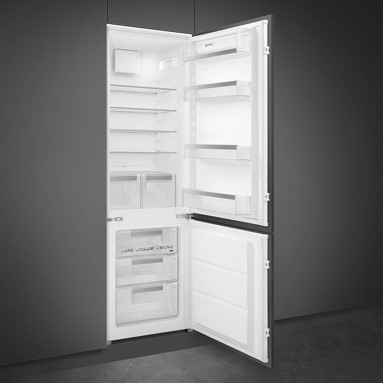 Smeg Universal UKC81721E Fully Integrated 70/30 Fridge Freezer with Sl ...
