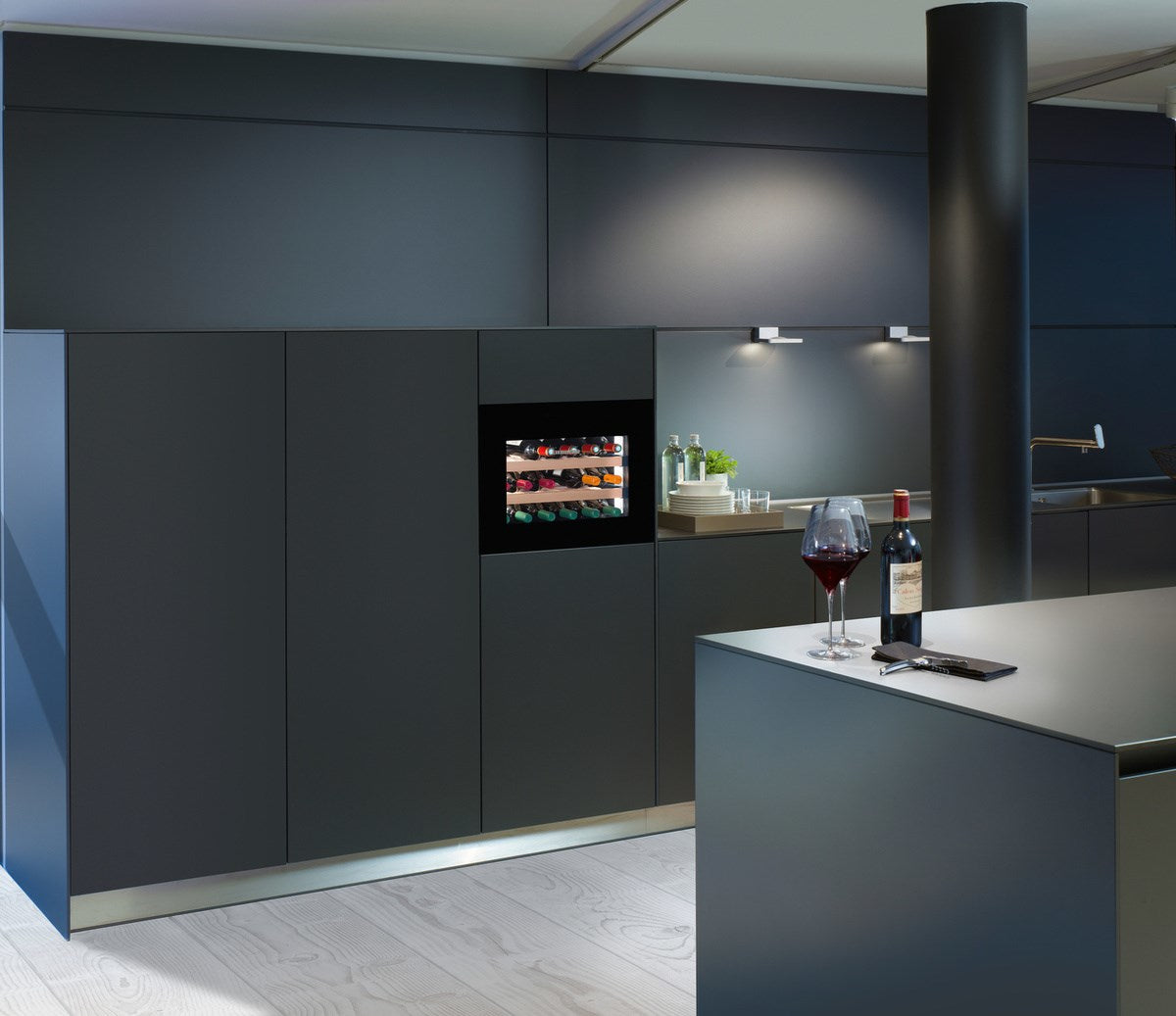 LIEBHERR WKEgb 582 GrandCru - Black Built in Wine Cabinet